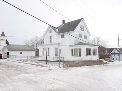 417 Mine St, Hancock, MI 49930 photo 2