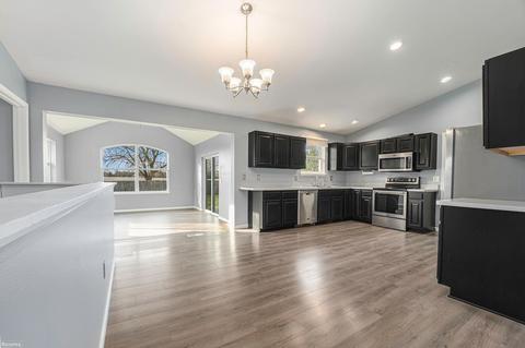 2135 Sperry Rd, Berlin, MI 48002 photo 4
