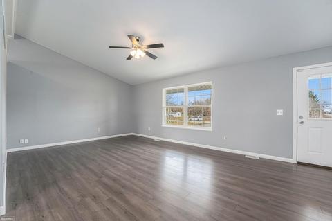 2135 Sperry Rd, Berlin, MI 48002 photo 3
