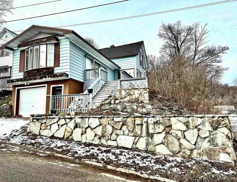 302 Chestnut, Munising, MI 49862 photo 1