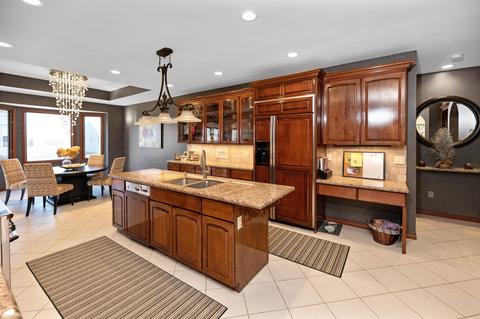 52325 Monaco Dr, Macomb, MI 48042 photo 5