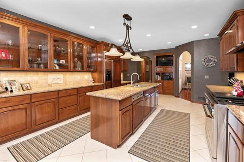 52325 Monaco Dr, Macomb, MI 48042 photo 4
