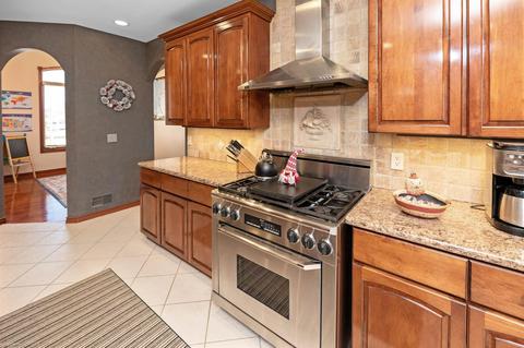 52325 Monaco Dr, Macomb, MI 48042 photo 10