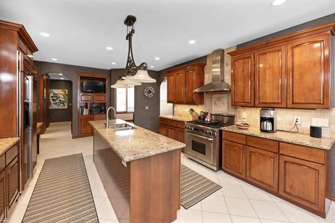 52325 Monaco Dr, Macomb, MI 48042 photo 8