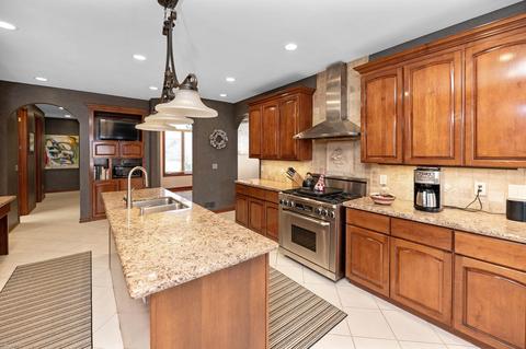 52325 Monaco Dr, Macomb, MI 48042 photo 11