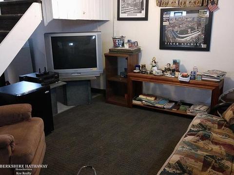 23091 David, Eastpointe, MI 48021 photo 42