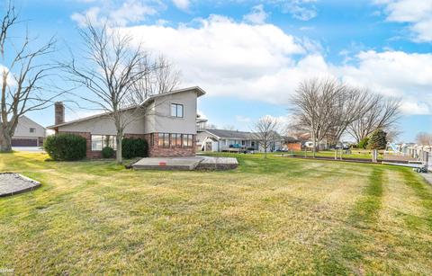 7244 Riverside Dr, Clay, MI 48001 photo 3