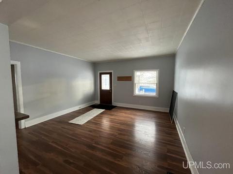816 S 16th St, Escanaba, MI 49829 photo 11