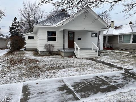 816 S 16th St, Escanaba, MI 49829 photo 1