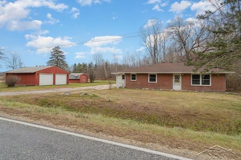 6982 N Middle Rd, Hope, MI 48628 photo 2