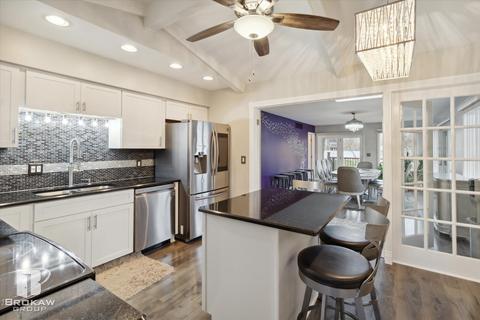 4366 Captains Ln, Flint, MI 48507 photo 12