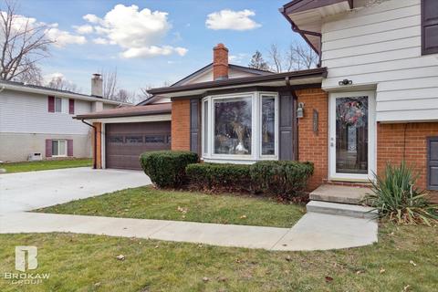 4366 Captains Ln, Flint, MI 48507 photo 4