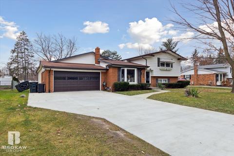 4366 Captains Ln, Flint, MI 48507 photo 2
