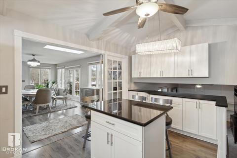 4366 Captains Ln, Flint, MI 48507 photo 15