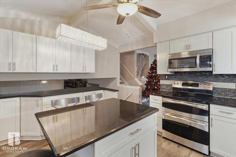 4366 Captains Ln, Flint, MI 48507 photo 14