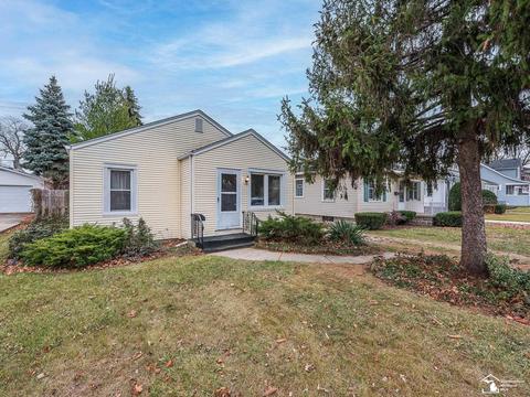 218 Toll St, Monroe, MI 48162 photo 1