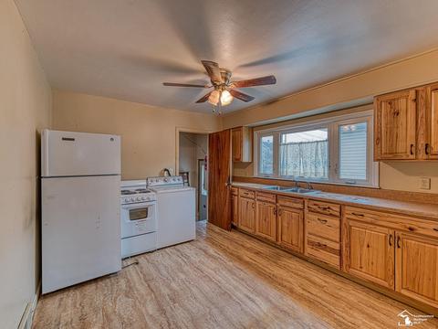 218 Toll St, Monroe, MI 48162 photo 4