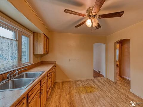 218 Toll St, Monroe, MI 48162 photo 7