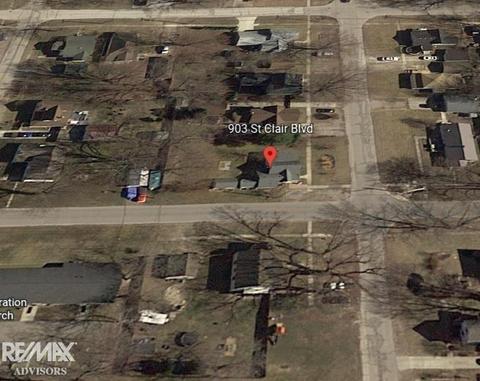 903 Saint Clair Blvd, Algonac, MI 48001 photo 2