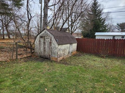 420 E Beech, Gladwin, MI 48624 photo 7