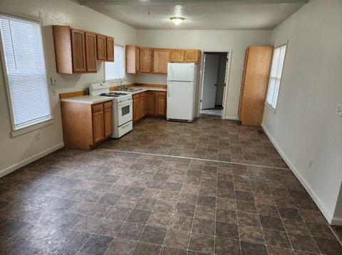 420 E Beech, Gladwin, MI 48624 photo 10