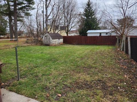 420 E Beech, Gladwin, MI 48624 photo 6