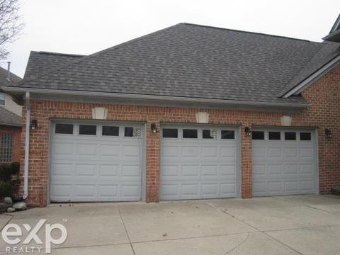 46609 Pine Valley Dr, Macomb, MI 48044 photo 3