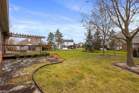 46609 Pine Valley Dr, Macomb, MI 48044 photo 13