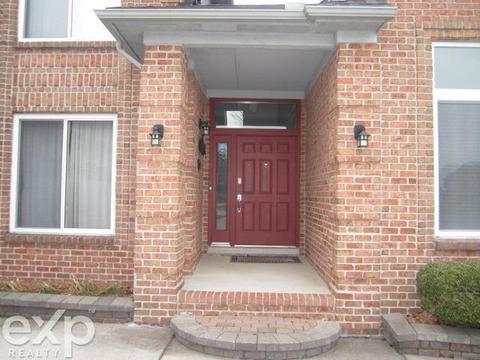 46609 Pine Valley Dr, Macomb, MI 48044 photo 14