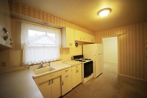 3110 Cherokee Ave, Flint, MI 48507 photo 11