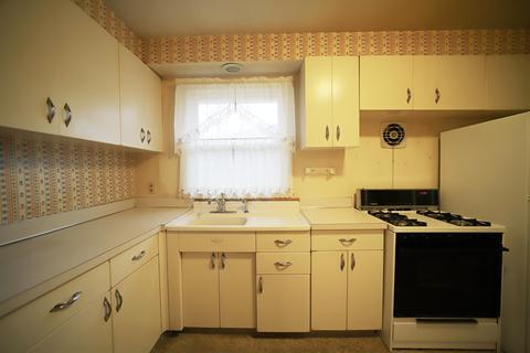 3110 Cherokee Ave, Flint, MI 48507 photo 9