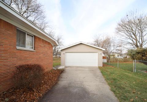 411 Labian Dr, Flushing, MI 48433 photo 3