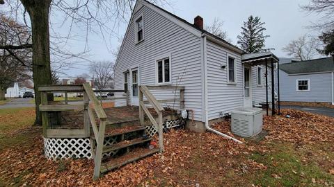 744 N Un, Tecumseh, MI 49286 photo 12