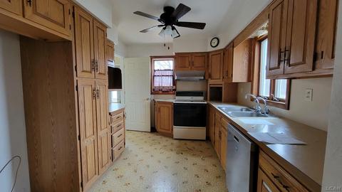 744 N Un, Tecumseh, MI 49286 photo 3
