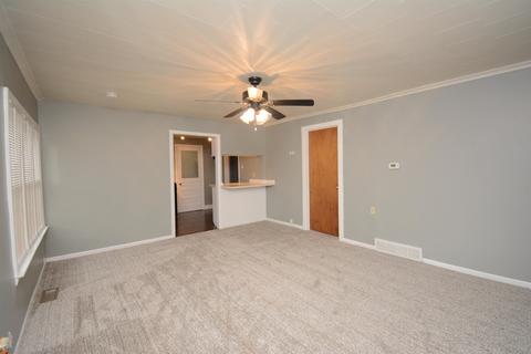407 Dimmick St, Owosso, MI 48867 photo 4