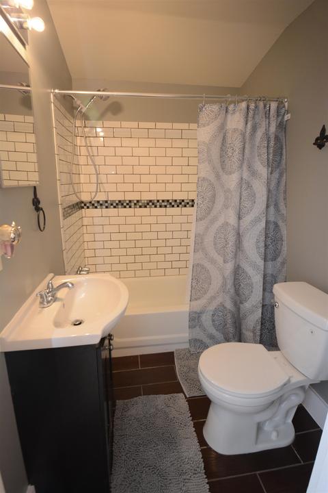 407 Dimmick St, Owosso, MI 48867 photo 9