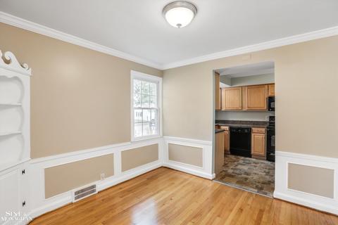 1466 Hampton, Grosse Pointe Woods, MI 48236 photo 5