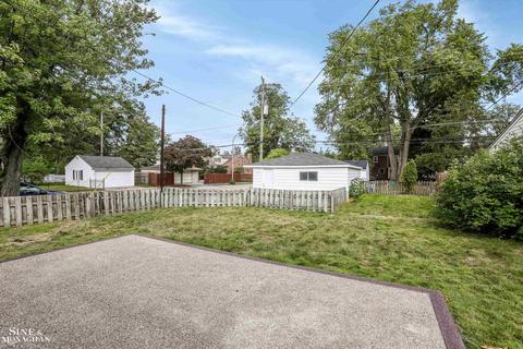 1466 Hampton, Grosse Pointe Woods, MI 48236 photo 25