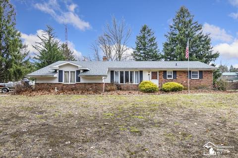 3993 St Anthony, Temperance, MI 48182 photo 2