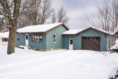 130 Seilo, Ishpeming, MI 49849 photo 2