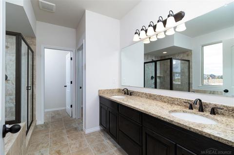 17847 Rodriguez Dr, Macomb, MI 48042 photo 22