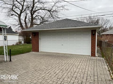 19095 Ash Ave, Eastpointe, MI 48021 photo 20