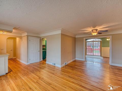 2410 Carter, Carleton, MI 48117 photo 5