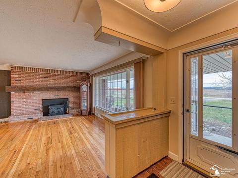 2410 Carter, Carleton, MI 48117 photo 7