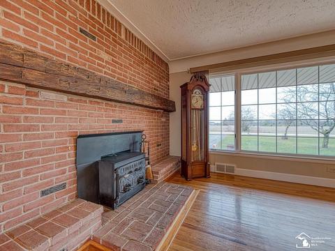 2410 Carter, Carleton, MI 48117 photo 6
