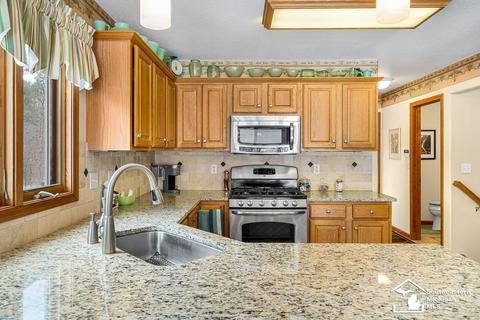 12006 Douglas, Temperance, MI 48182 photo 28