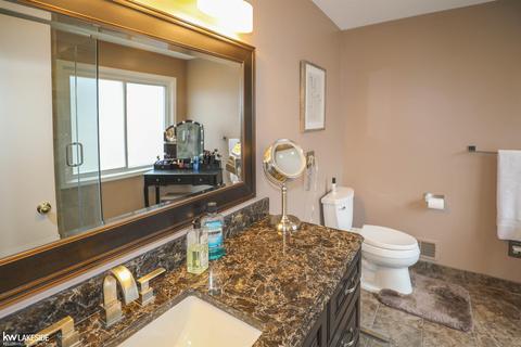 48311 Farah Dr, Macomb, MI 48044 photo 20