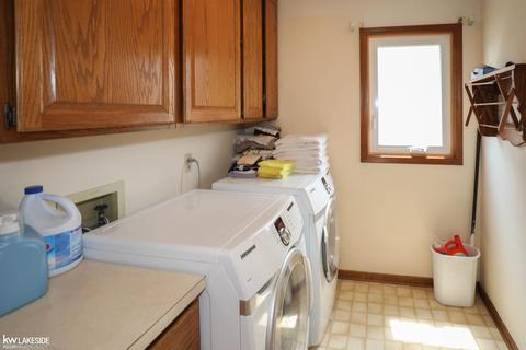 48311 Farah Dr, Macomb, MI 48044 photo 17
