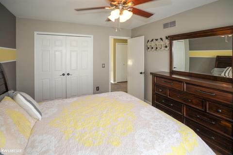 48311 Farah Dr, Macomb, MI 48044 photo 29