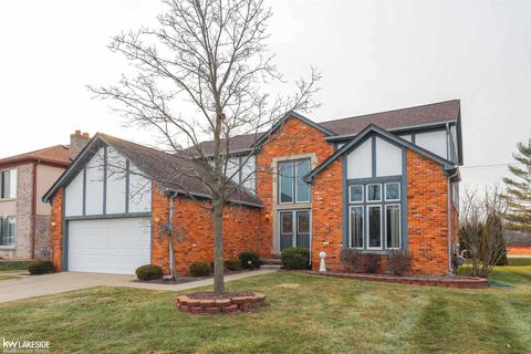 48311 Farah Dr, Macomb, MI 48044 photo 3